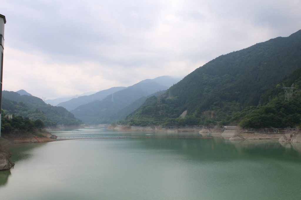 秩父さくら湖（浦山ダムのダム湖）