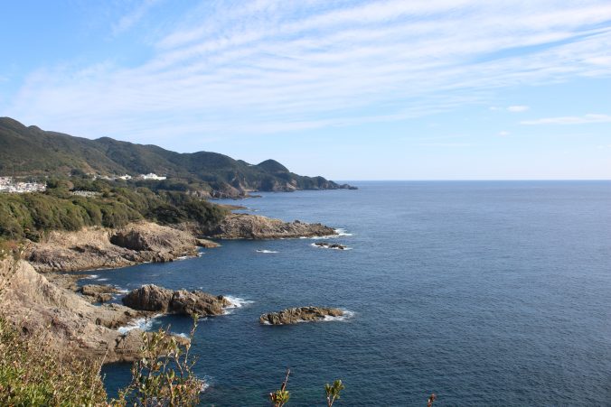 鵜の岬展望台からクロハエ方面を望む（2020年12月）