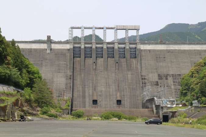 早明浦ダムとNC750S（2021年5月）