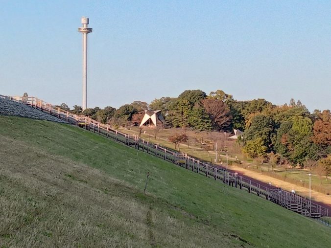 村山貯水池の強化盛土部（2021年11月）
