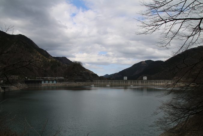 小河内ダム全景ー水位高さから