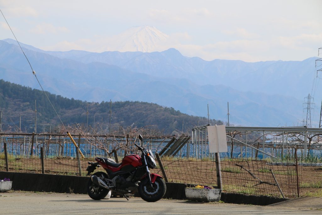 フルーツラインから富士山とNC750S