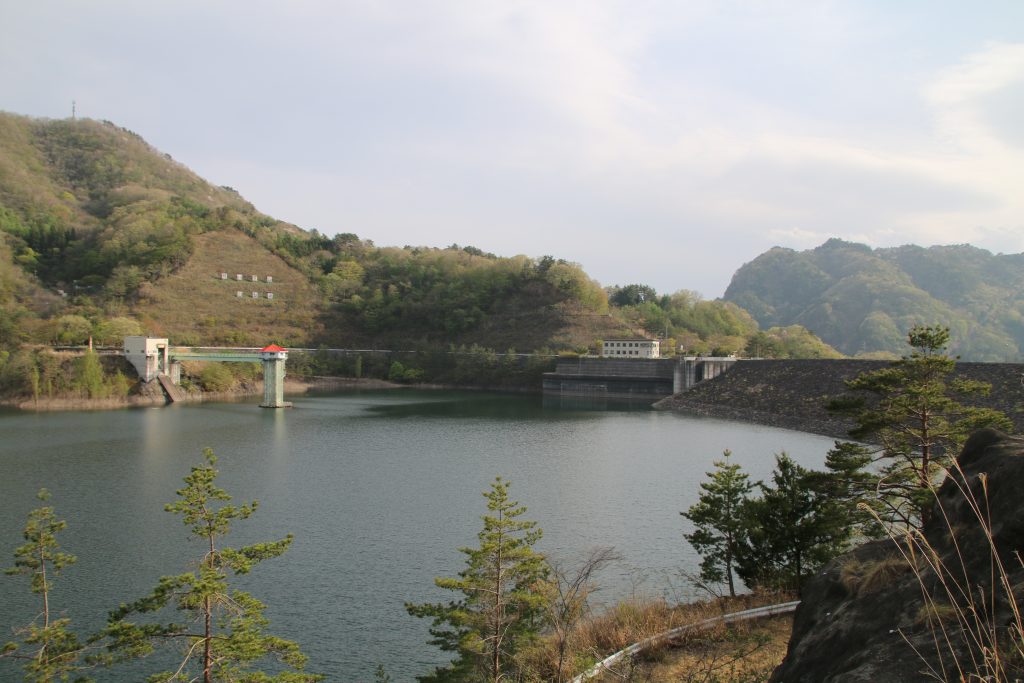 能泉湖と荒川ダム