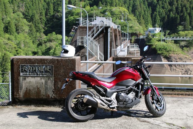 穴内川ダム到着