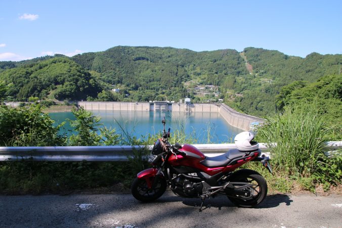 下久保ダムの角とNC750S