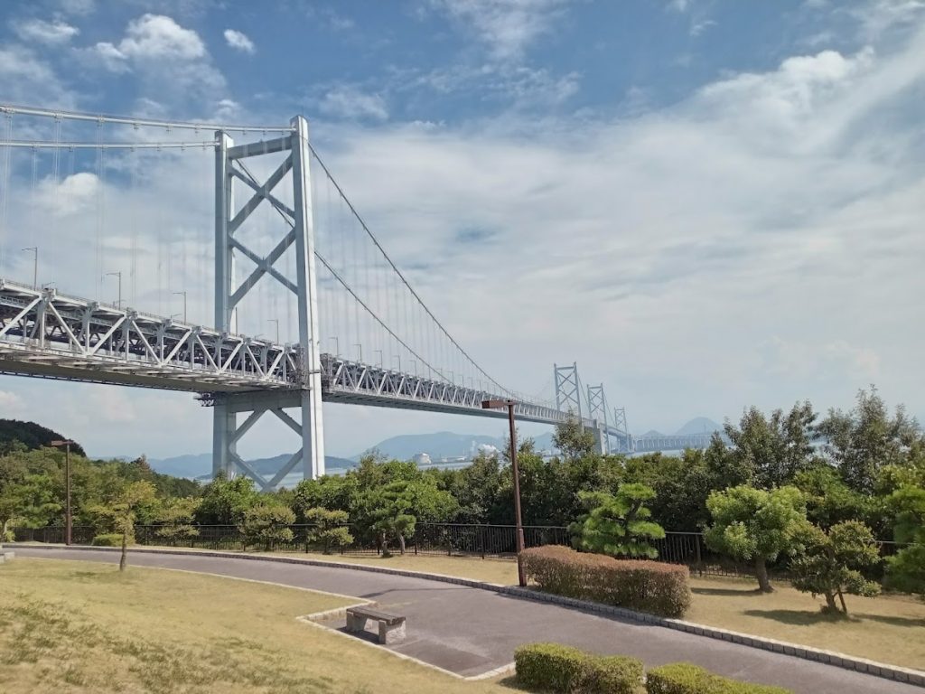 与島PAから北備讃瀬戸大橋を望む（2022年8月）