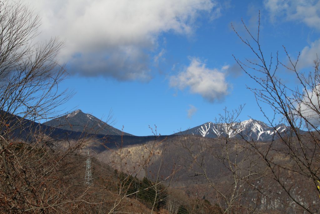 黒髪平から見る女峰山・大真名子山（2022年11月）