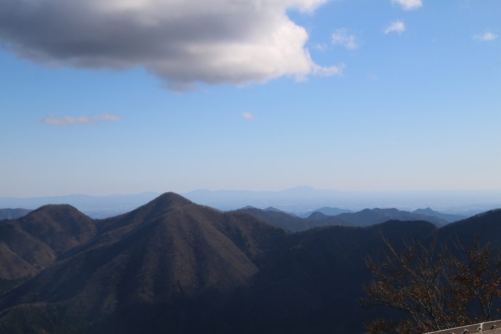 明智平から筑波山を望む（2022年10月）