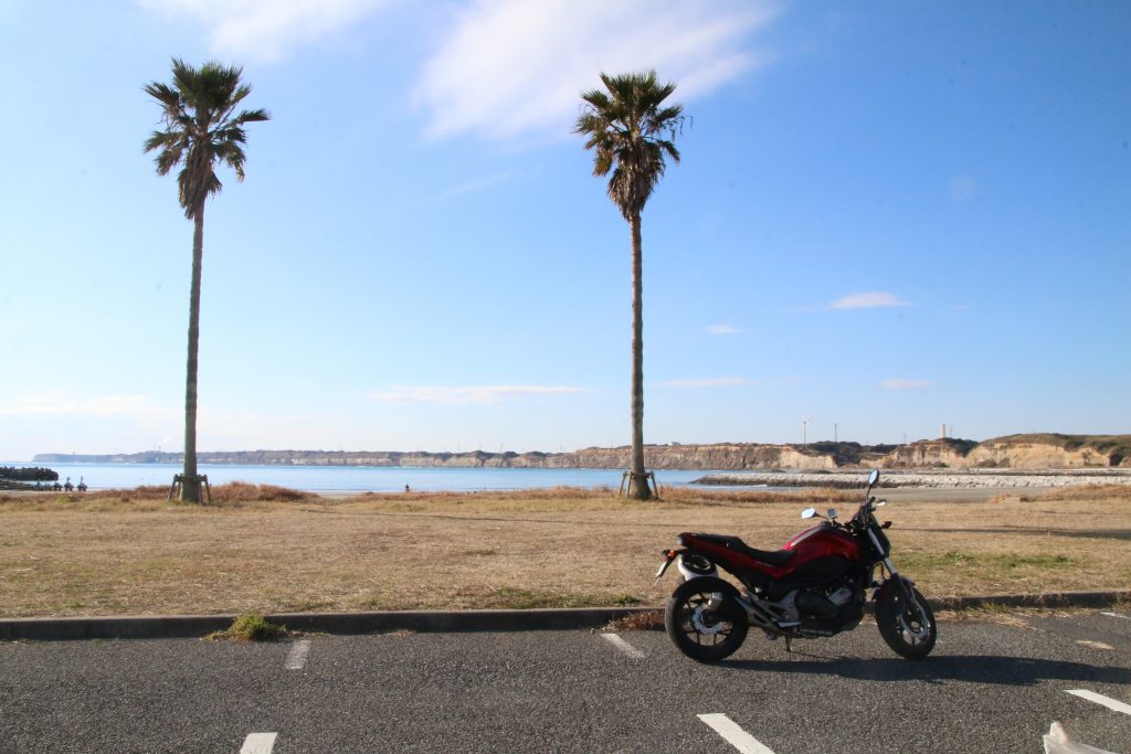 銚子マリーナ海水浴場全景とNC750S（2023年1月）