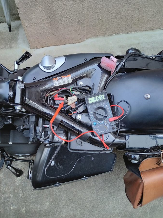 IRON883Nのバッテリー上がり（2023年４月）