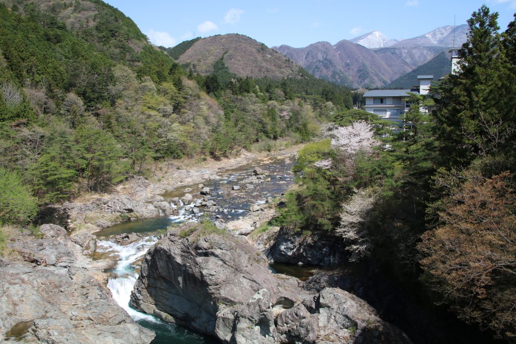 鬼怒川大滝の風景（2023年4月）