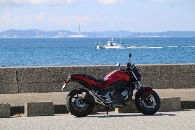 横須賀火力発電所＋釣り船＋NC750S（2023年9月）