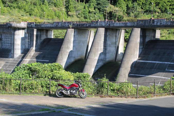 片倉ダムとNC750S（2023年9月）