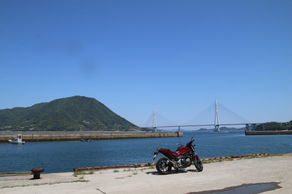 多々羅大橋を大三島の岸壁から望む（2024年5月）