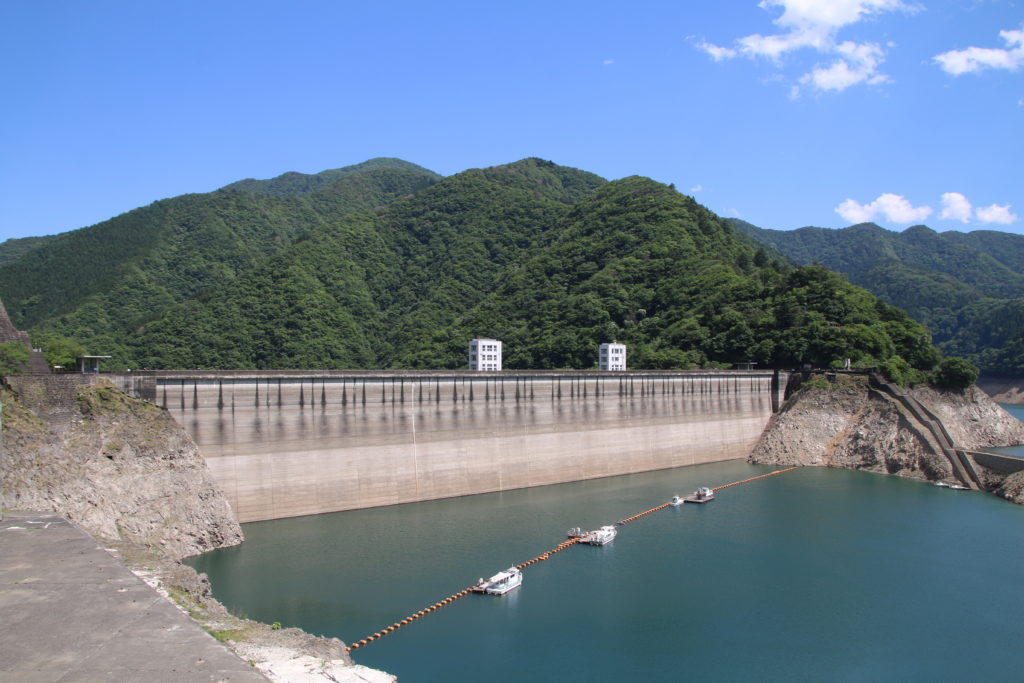 水位が低い小河内ダム（2026年5月）