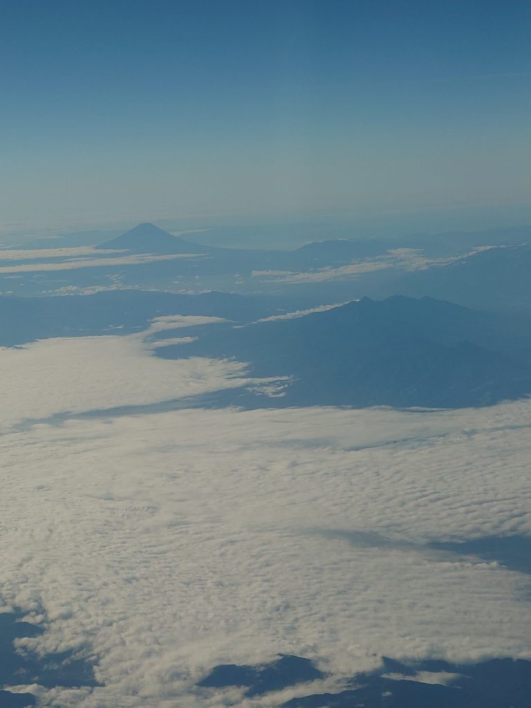 富士山と南アルプス(北岳、農鳥岳など)